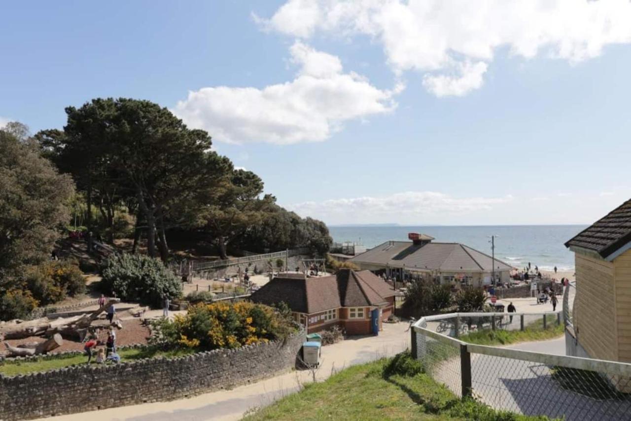 Flat-C, 4 Adults, 20 Mins To Beach, Netflix, Wifi, Sleeps 4 Adults Bornemouth Extérieur photo