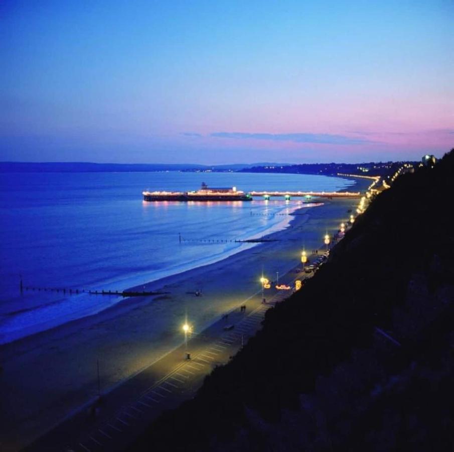 Flat-C, 4 Adults, 20 Mins To Beach, Netflix, Wifi, Sleeps 4 Adults Bornemouth Extérieur photo