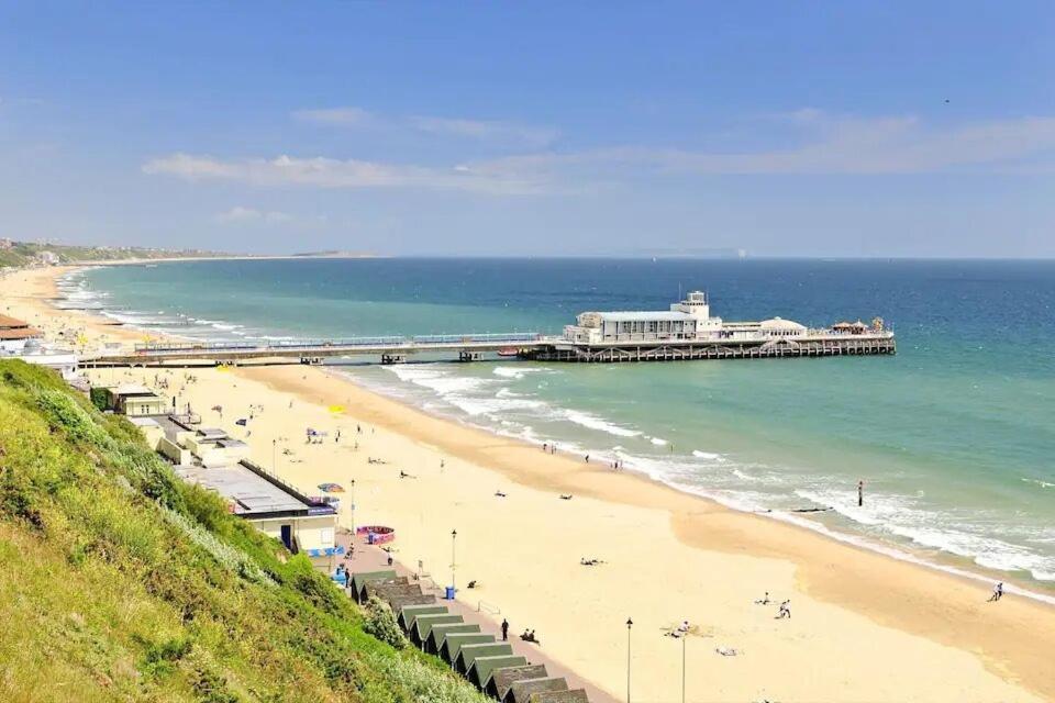 Flat-C, 4 Adults, 20 Mins To Beach, Netflix, Wifi, Sleeps 4 Adults Bornemouth Extérieur photo
